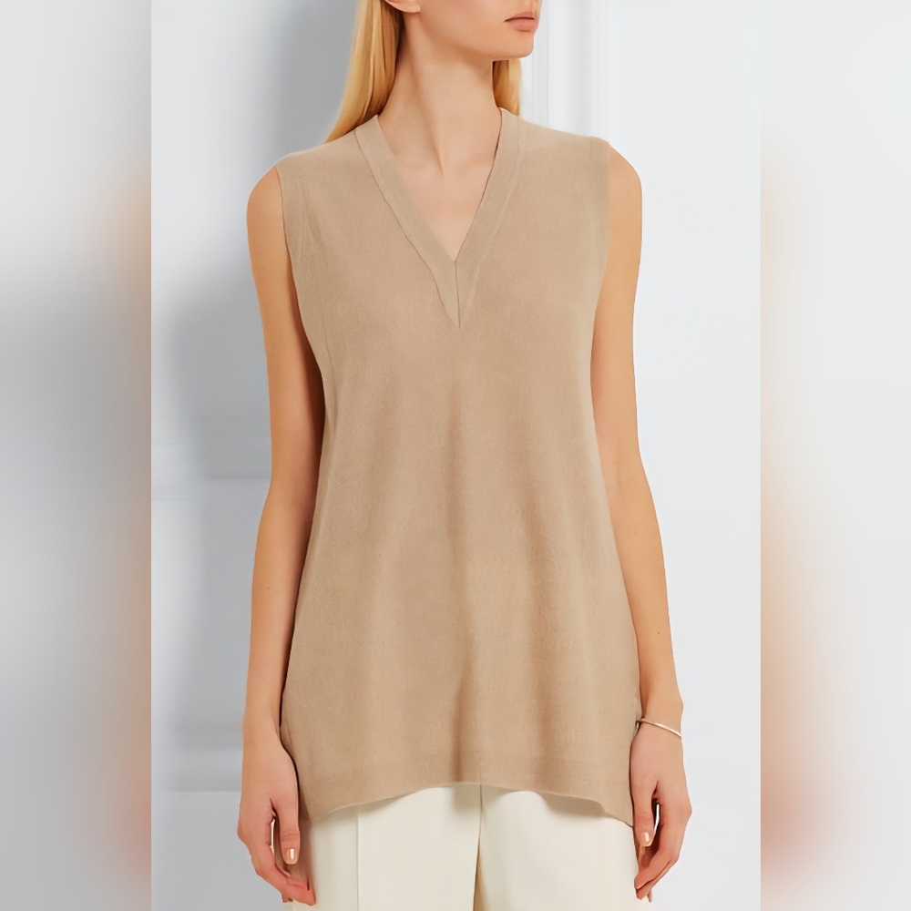 Vince. Luxury mohair v-neck sleeveless  tunic sweater size Large